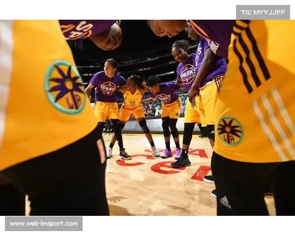 华盛顿神秘人客场击败洛杉矶火花,西特伦得分领跑全场